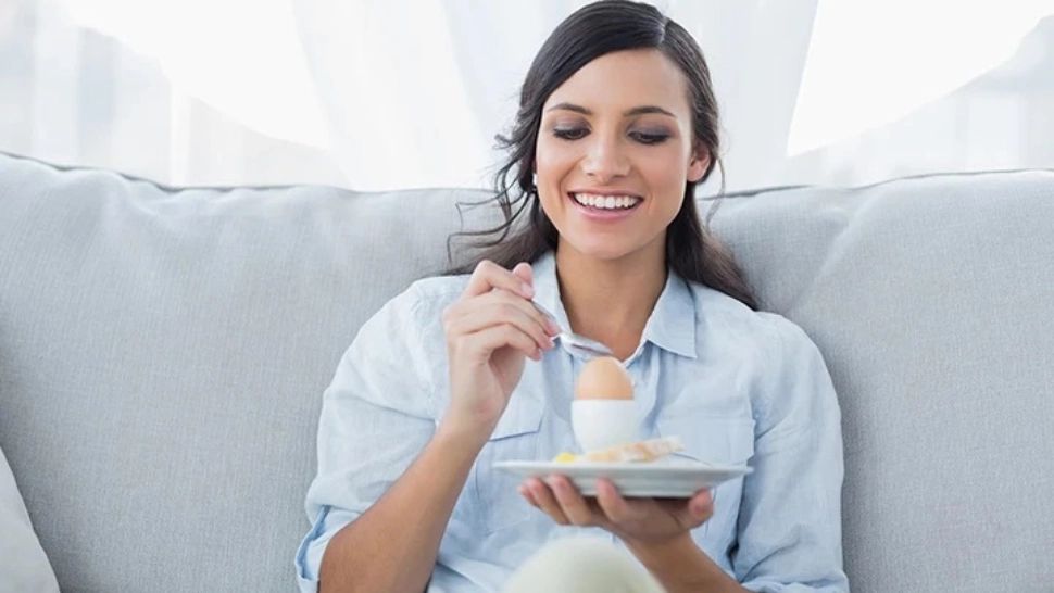 5 alimente sănătoase cu care îți păcălești foamea și reduci pofta de dulce