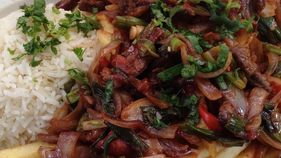 Mâncare inedită peruviană - Un amestec delicios din bucătăria din Peru, condimentat cu 2 ingrediente tradiționale românești