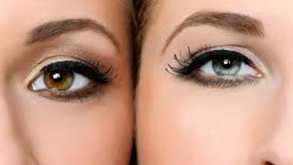 Un doctor susține că poate schimba ochii căprui în albaștri în doar 20 de secunde. Operația revoluționară este ireversibilă