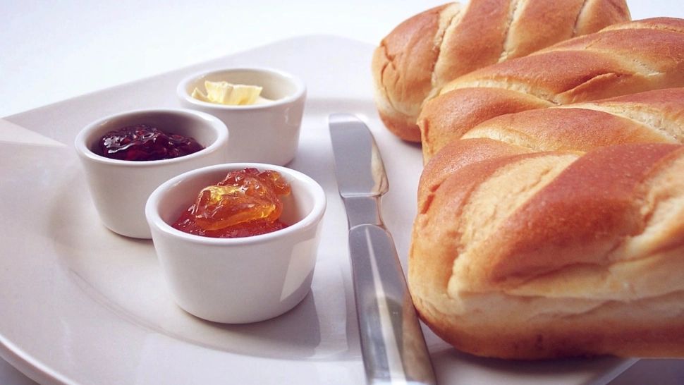 Unt cu dulceață - combinația care îți poate fi fatală. Avertismentul medicilor 