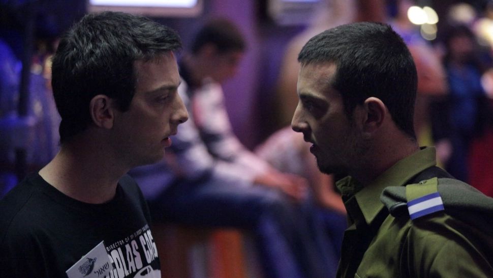 Un actor israelian, cunoscut din filmul "Youth", ar fi fost rapit de Hamas împreună cu soția și fiicele cuplului, în vârstă de 3 ani