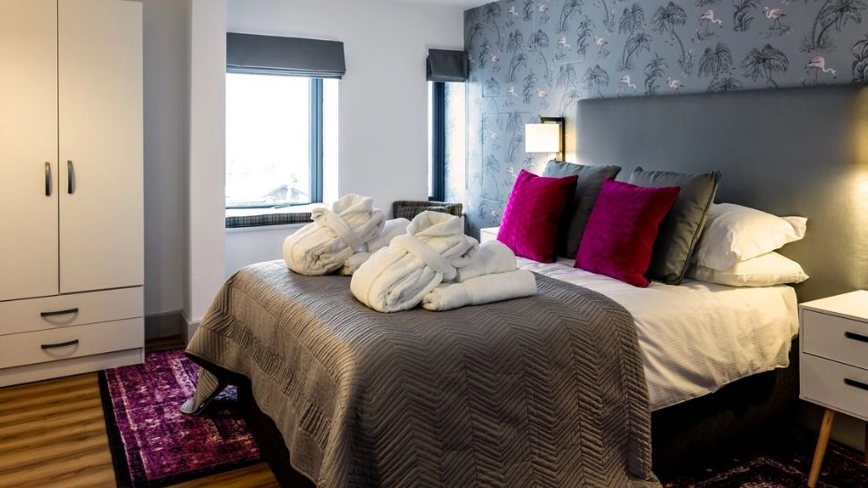 Ce nu trebuie să depozitezi NICIODATĂ sub pat 