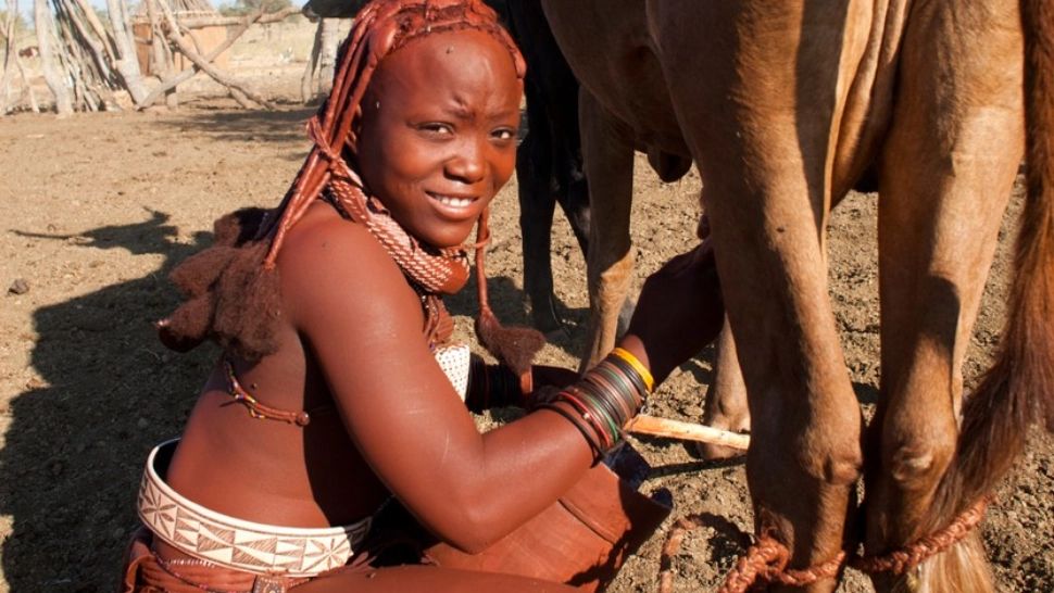 Tribul unde femeile oferă plăceri vizitatorilor care le calcă pragul, iar soțul așteaptă afară. Așa e datina la ei