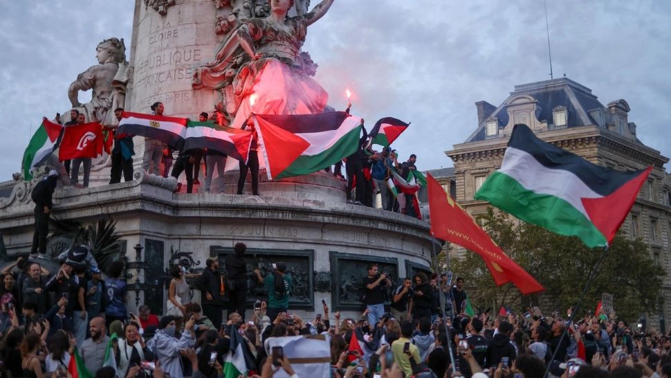 Tensiuni la Paris, la o manifestație pro-palestiniană la care au participat 3.000 de persoane - S-a lăsat cu amenzi și arestări - VIDEO 