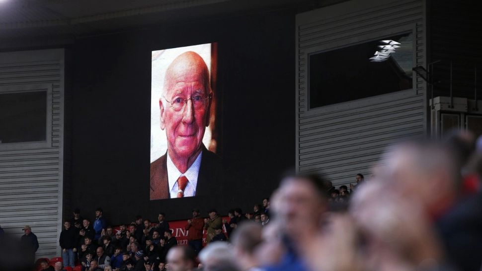 A murit sir Bobby Charlton, căpitanul singurei naționale a Angliei care a câștigat titlul mondial