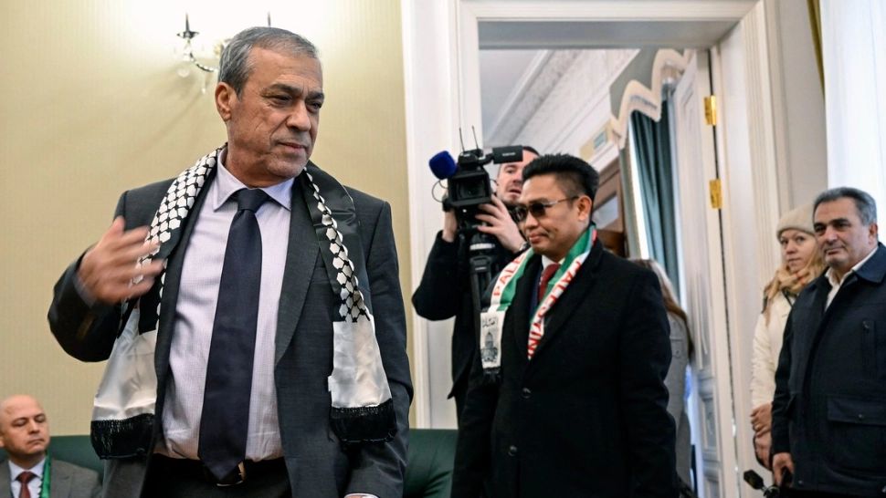 Israel cere Rusiei să expulzeze delegația Hamas care se află la Moscova. Putin se prezintă ca arbitru al păcii