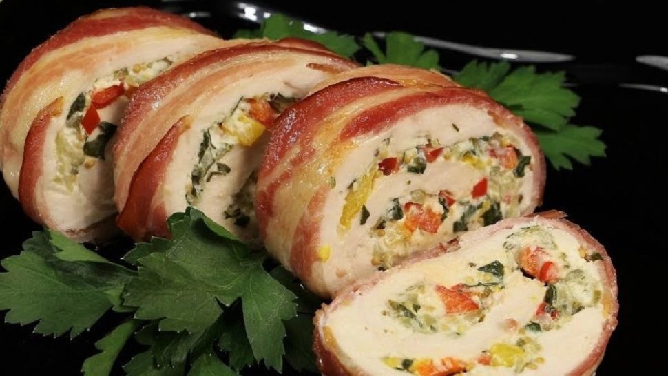 Ruladă de pui cu kaiser. Cum o prepari ca să fie suculentă și aromată - 2 ingrediente îi dau savoarea