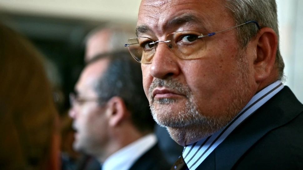 Aroganțe maxime: Fiul unui fost ministru se afișează cu mașini de lux și ceasuri de zeci de mii de euro - Tatăl său este în pușcărie