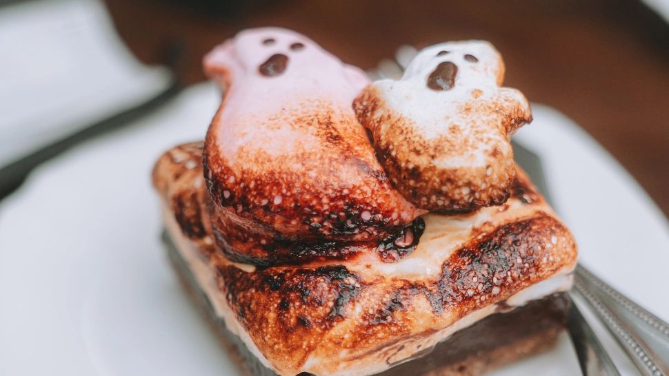 Rețete de dulciuri cu aspect înfricoșător de ... delicios, pentru o seară de Haloween de neuitat - Ai curaj să le mănânci?