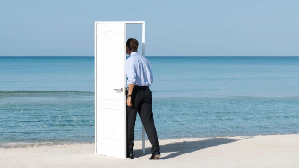 Ce înseamnă când visezi că ai ușa casei deschisă. Mesajul transmis subconștientului