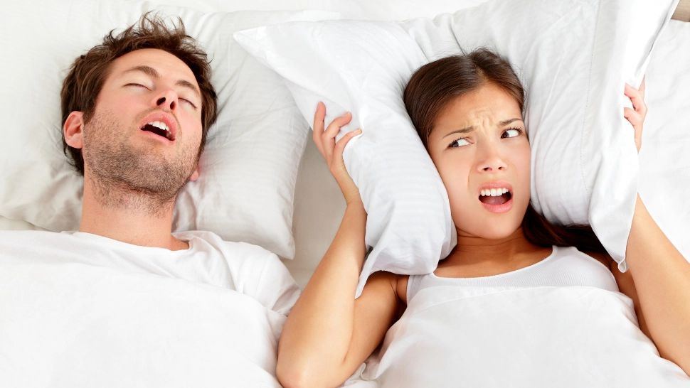 Ce înseamnă când vorbești în somn. Manifestarea unei minții active sau semnal al problemelor de sănătate?