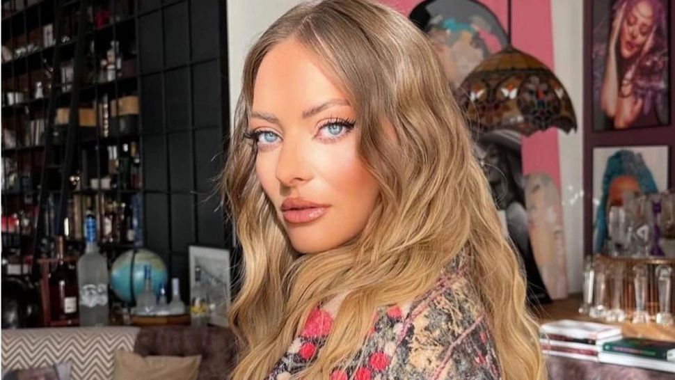 Delia șochează din nou cu noua sa apariție: „Lumea zice că-s Satana”. FOTO