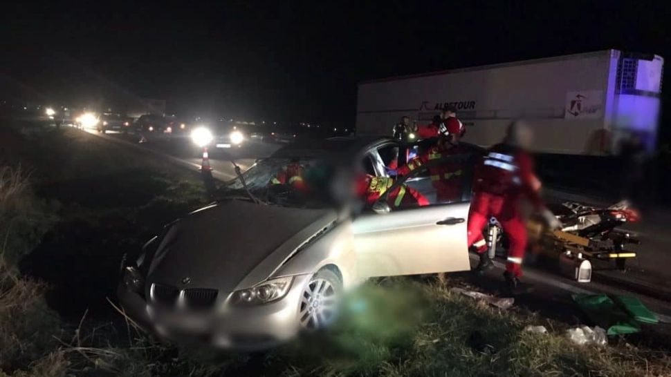 Accident violent pe DN1, în județul Alba: 3 victime, una foarte grav rănită, după o coliziune - Intervenția urgentă a pompierilor