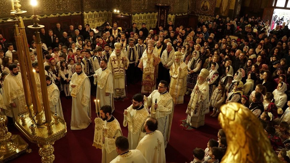 Pelerinaje impresionante de Sfântul Andrei - Mii de oameni la icoana și la moaștele Sfântului Apostol în Galați și Constanța