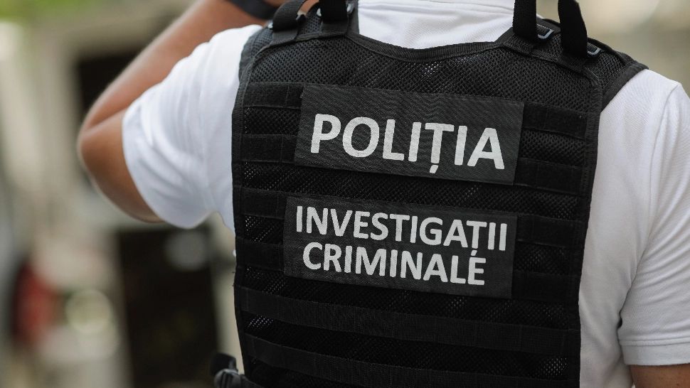 Și-a înjunghiat mortal propria soră pentru că l-a împiedicat să se sinucidă