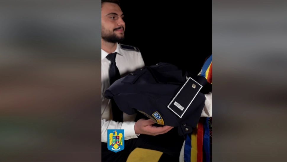 Dragoste, uniformă și cusătură, în mesajul MAI de 1 decembrie: ”Sigur n-o să-ți pară rău dacă accepți să-mbraci sacoul meu” 