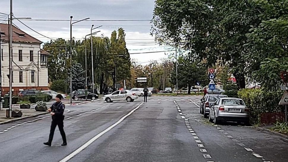 Alertă falsă cu bombă în Arad. O fostă judecătoare a anunțat Poliția că ar avea un dispozitiv exploziv sub mașină