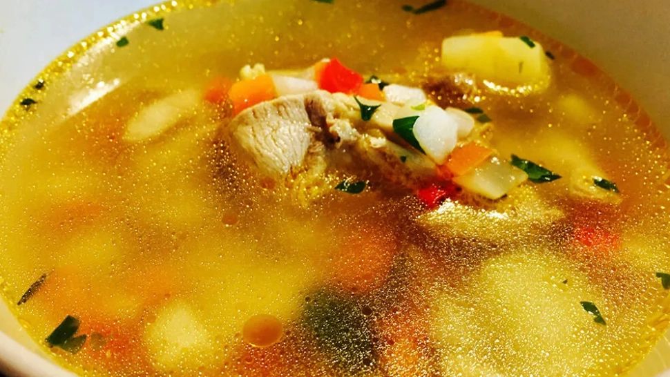 Rețeta tradițională pentru ciorba de pui acrită cu zeamă de varză - E foarte gustoasă - O vei face de câteva ori pe lună