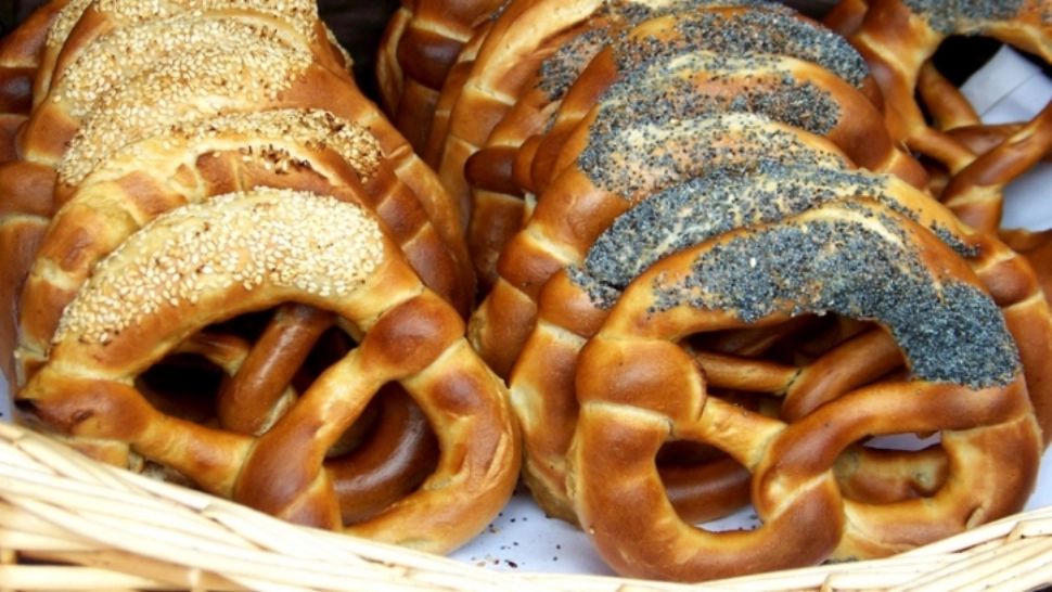 Ce se întâmplă în corpul tău dacă mănânci covrigi pe stomacul gol