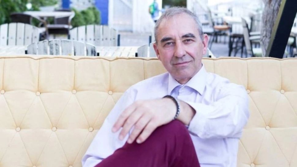 Unul dintre cei mai cunoscuți fotografi din Iași a fost arestat! Florin Bejenaru racola fete pentru poze și le agresa sexual