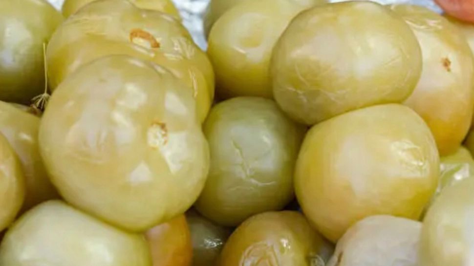 Rețetă de murături. Cum se face cea mai simplă saramură - ingredientul care NU trebuie să lipsească