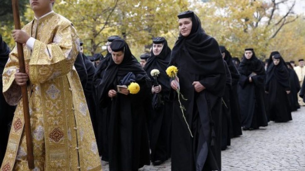 Tratament miraculos la Manastirea Polovragi: Secretul maicilor pentru vindecarea rapidă a plămânilor și tusei