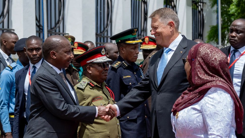 Iohannis continuă să țină la secret costurile deplasărilor în Africa: Voi instrui Serviciul de presă să vă dea o informare conform legii