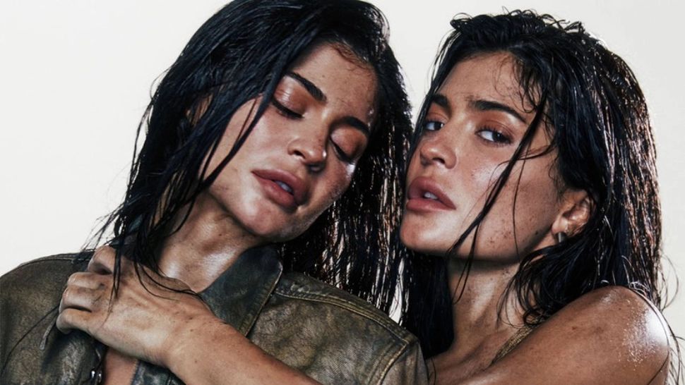 Un nou trend controversat face furori pe TikTok: te speli pe cap o singură dată pe lună?