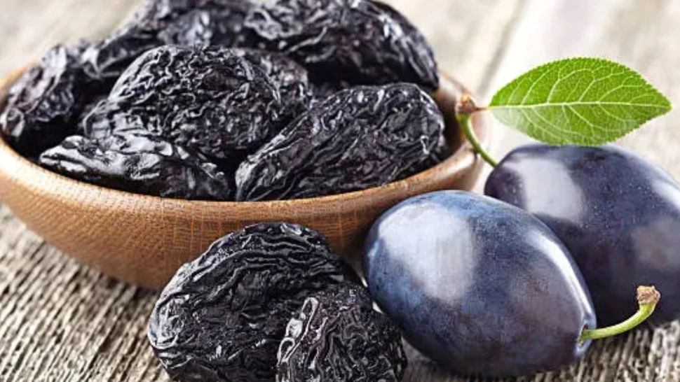 Beneficiile consumului de prune uscate. Află de ce sunt recomandate pentru dieta ta