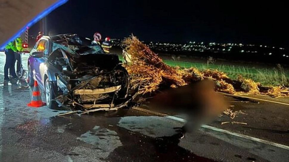 Val de accidente pe șoselele din România. 3 oameni, inclusiv un copil, au ajuns la spital în stare gravă, la Suceava. Carambol cu 5 mașini în București