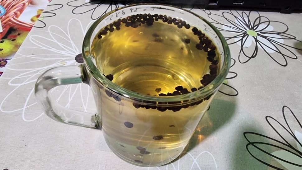 Ce se întâmplă în organismul nostru când bem ţuică fiartă. Nici nu îţi imaginezi!