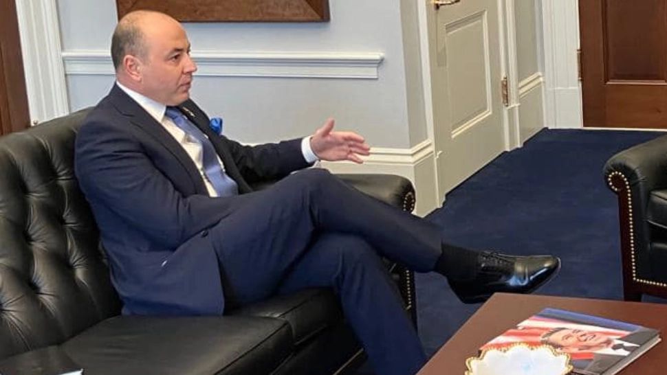 Scandal la nivel înalt după replicile dure între ambasadorul României în SUA și premierul Marcel Ciolacu - Andrei Muraru, reședință de lux pe banii românilor