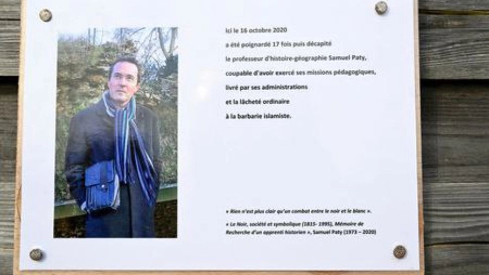 Cei 6 elevi implicați în decapitarea profesorului de istorie francez Samuel Paty, condamnaţi la închisoare cu suspendare