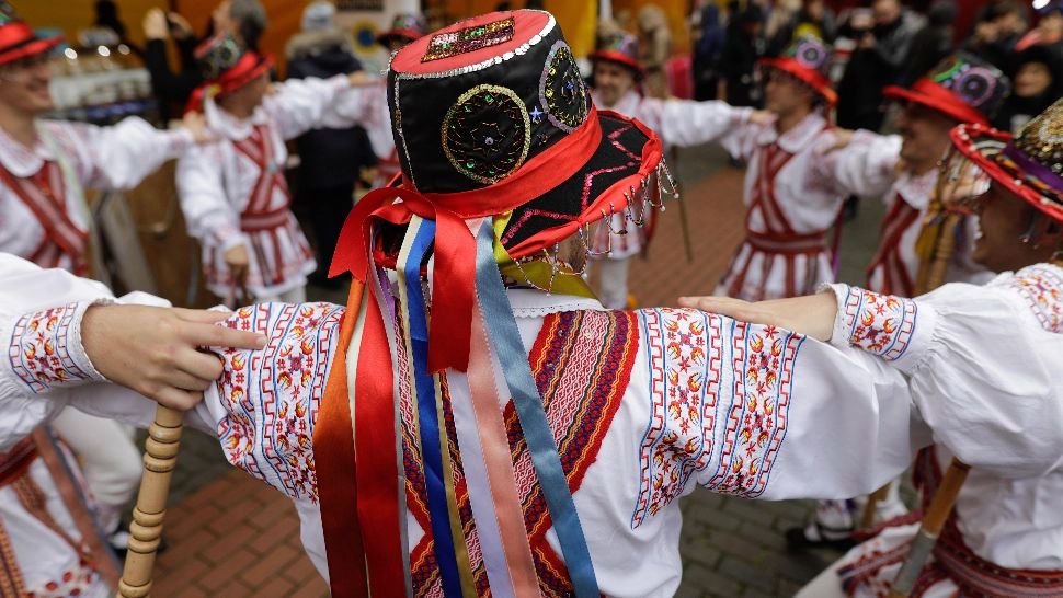 Revelion 2024. Tradiții la români: ce trebuie să faci în noaptea de Anul Nou pentru a avea noroc tot anul următor