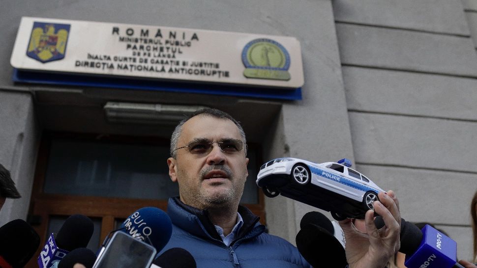 Rezistul Ghinea, atac suburban la adresa DNA: O instituție jegoasă uman! Cum îi atacă pe procurorii care l-au interceptat pe Piedone?