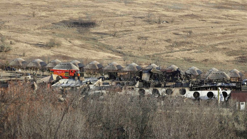 Incendiul de la Ferma Dacilor | Primarul și fostul primar, puși sub control judiciar. O funcționară, reținută pe 24 de ore