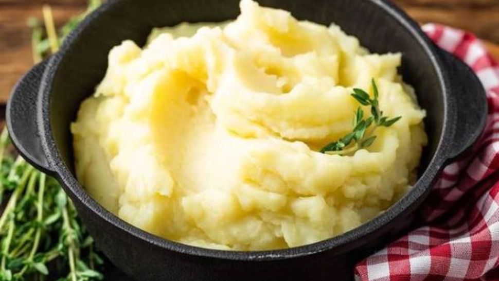 Ce să pui la piure în loc de lapte. Cele 6 alternative care te vor surprinde