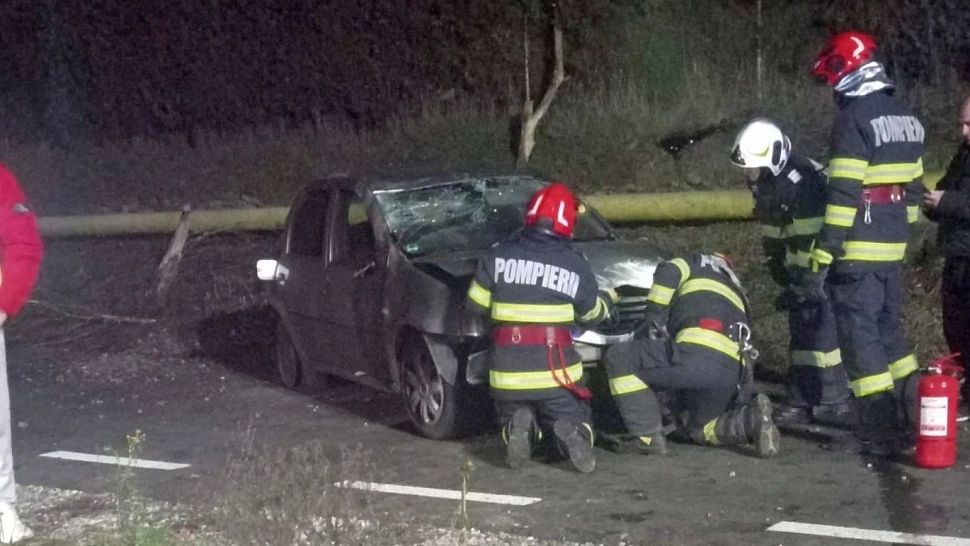 Accident grav în Petroșani: 3 VICTIME, printre care și un copil de 7 ani, după coliziunea violentă a două mașini 