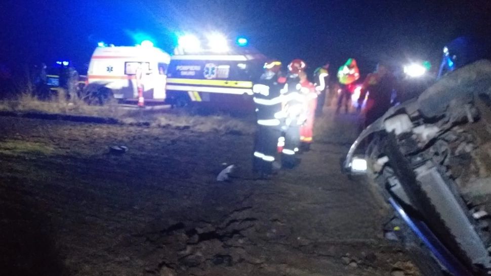 O nouă tragedie pe șoselele din România - Un adolescent de 16 ani a murit și alți trei tineri sunt grav răniți