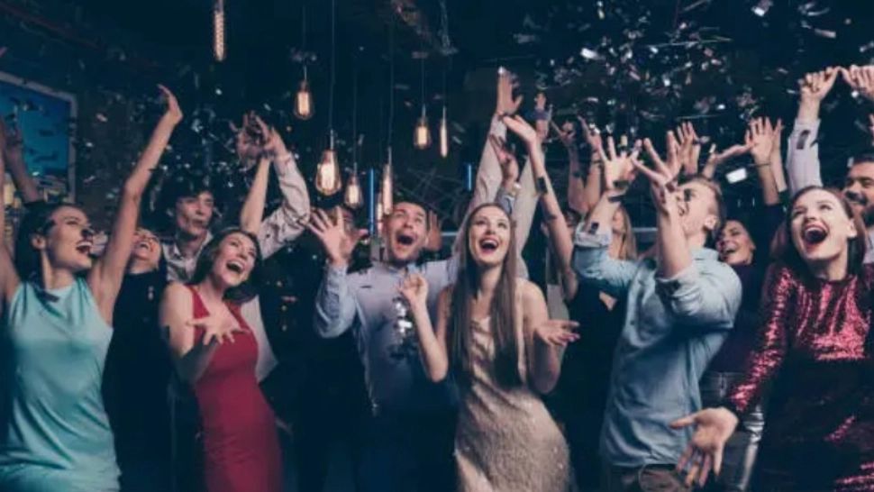 Concert cu îndemnuri la agresiune sexuală, la un Bal al bobocilor. Scene tulburătoare la un liceu din Giurgiu: în public erau și minori de 14 ani