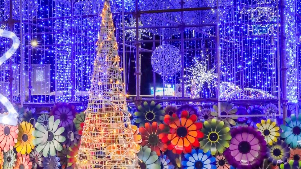 S-a dat startul Sărbătorilor în Sectorul 4: feerie de lumină și culoare - FOTO