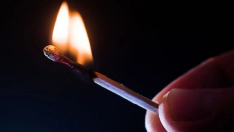 Bărbatul care a dat foc mașinei directorului Piețelor din Timișoara a fost prins. Cum și-a motivat gestul în fața polițiștilor