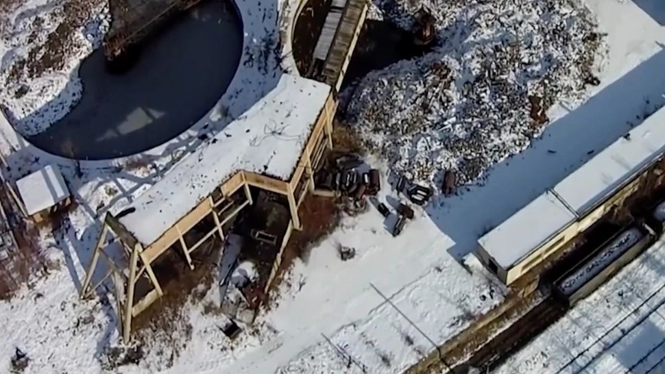 Dubla sinucidere de la Hunedoara. Motivul tulburător pentru care fetele erau hărțuite. Imagini din clădirea groazei - șocant ce a găsit poliția