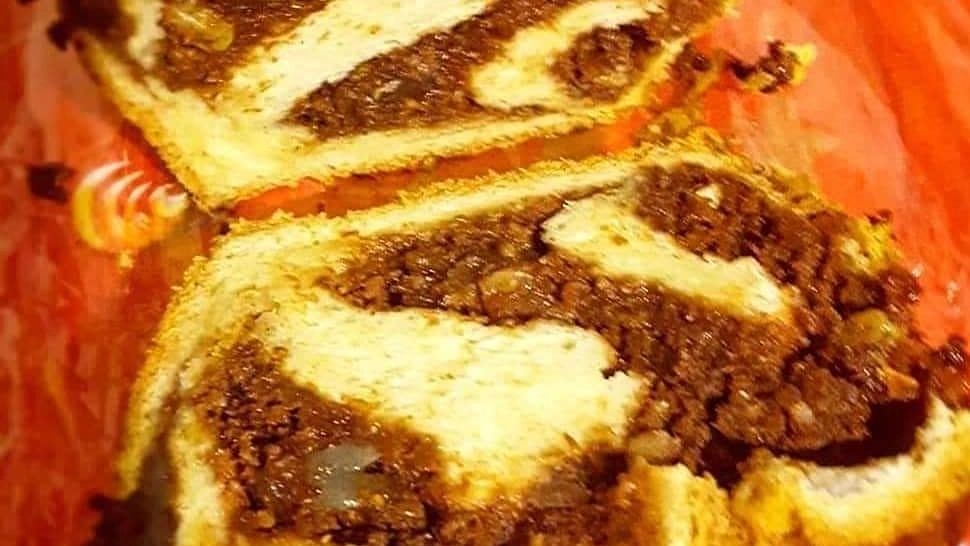 Cozonac cu nucă și caramel, ideal de sărbători - Cea mai simplă rețetă de Crăciun și Anul Nou