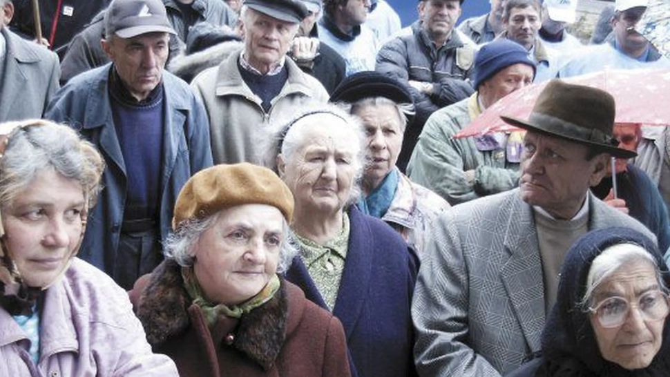 A crescut pensia în România, dar și numărul de pensionari - Date îngrijorătoare publicate de INS