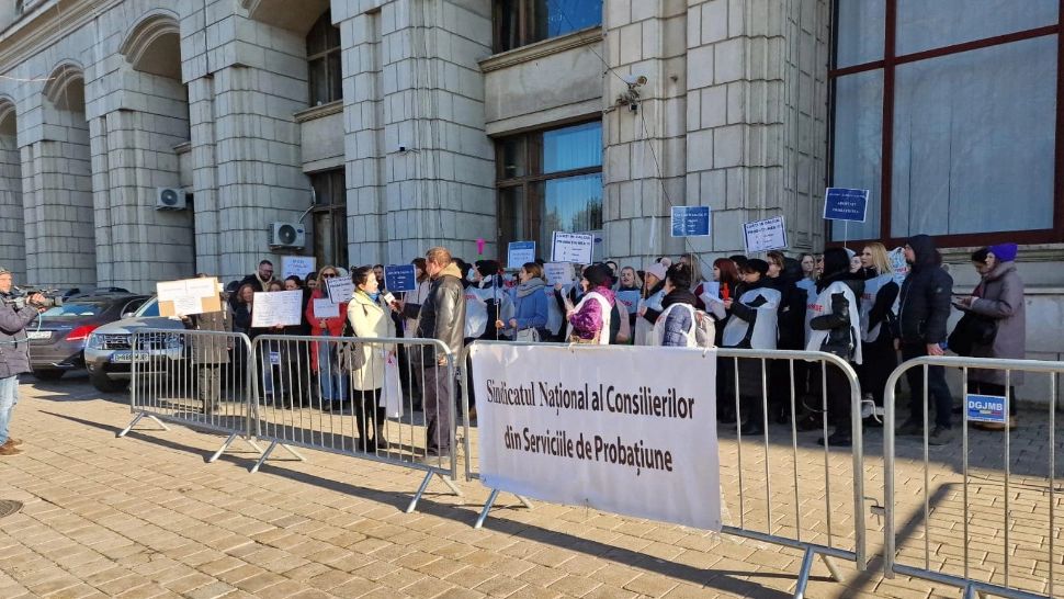 Formă extremă de protest, în justiție. Consilierii de probațiune fac GREVA FOAMEI