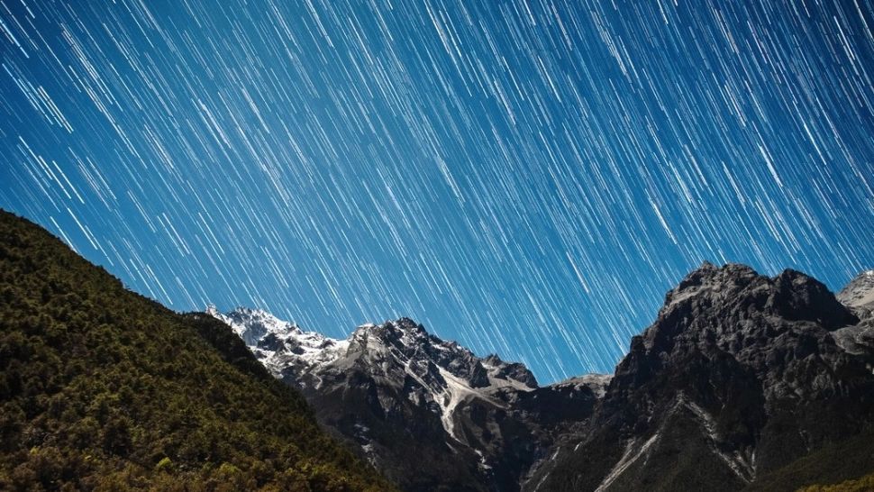 Momentul mult așteptat: Cea mai mare ploaie de stele a anului. Când vom vedea spectacolul cosmic în România. 