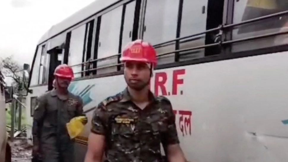 Explozie uriașă la o fabrică de armament din India. Sunt cel puțin 9 morți și zeci de răniți - VIDEO