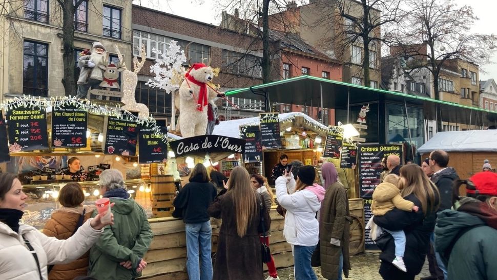 Cum să vizitezi Bruxelles de Crăciun cu doar 225 de euro. Sfaturile unei românce care și-a împărtășit costurile excursiei pe TikTok