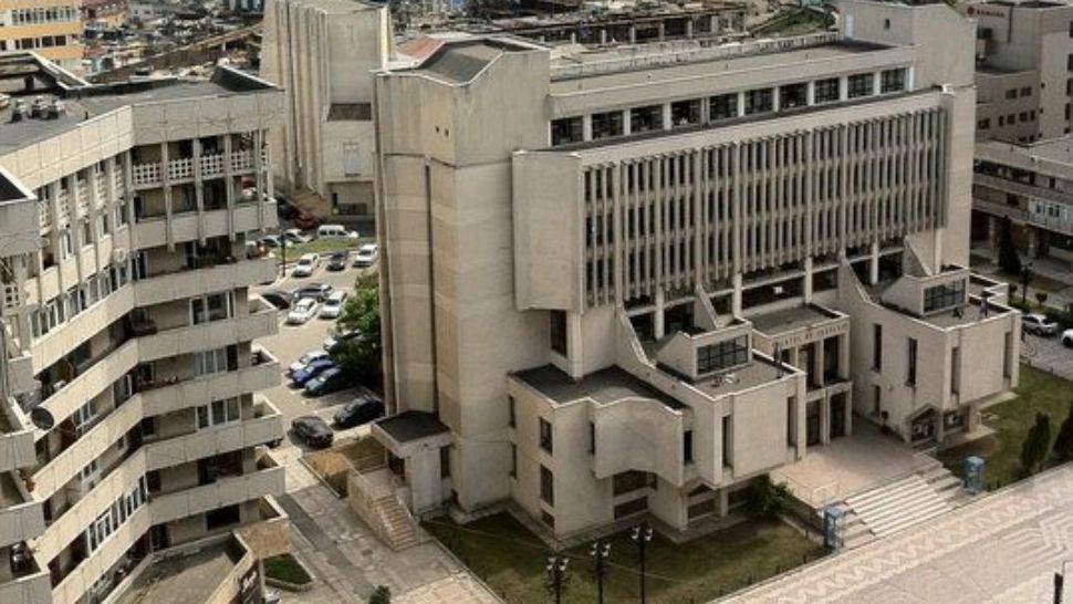 Tribunalul Iași iese în stradă. Care sunt revendicările personalului auxiliar și conex din instituție